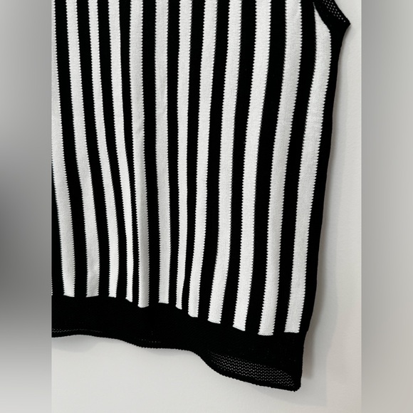 Women’s light knit black white striped sweater vest size Large - Picture 2 of 6